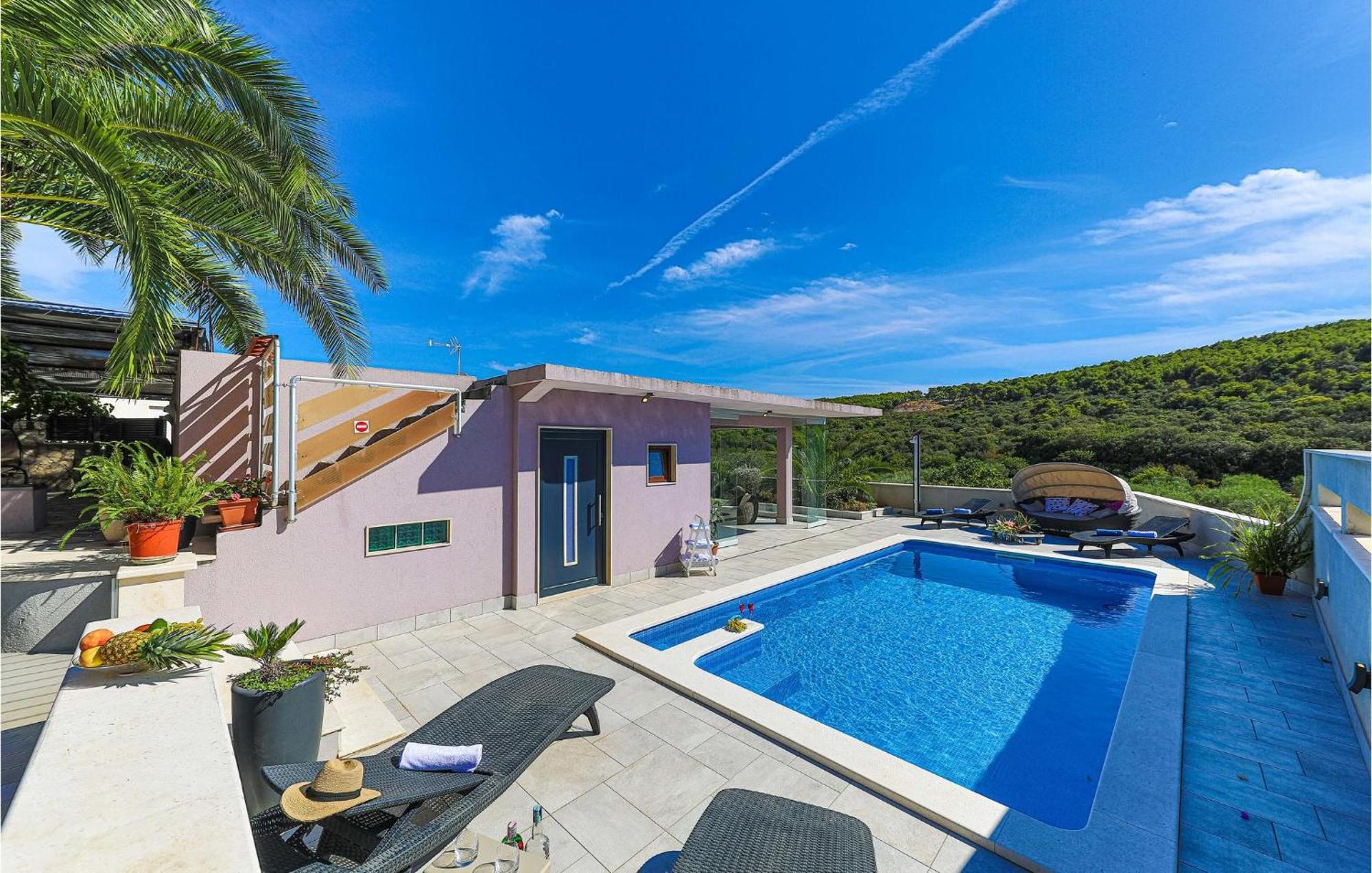 5 Bedroom Cozy Home In Okrug Donji Donji Okrug  Εξωτερικό φωτογραφία